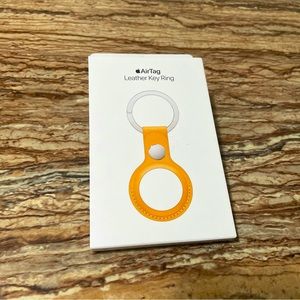 Apple AirTag Leather Key Ring in Color California Poppy